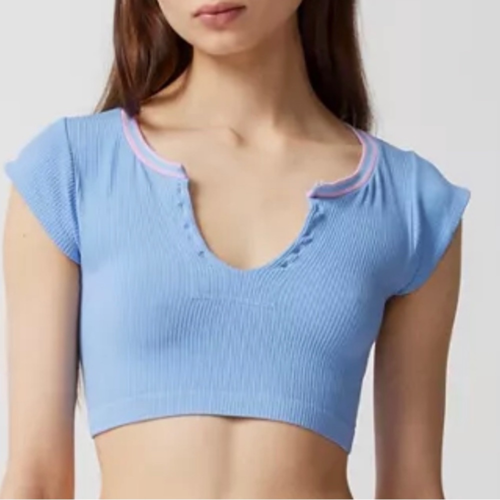 Urban Outfitters Out From Under Seamless Cropped Top Size XS NEVER WORN BEFORE